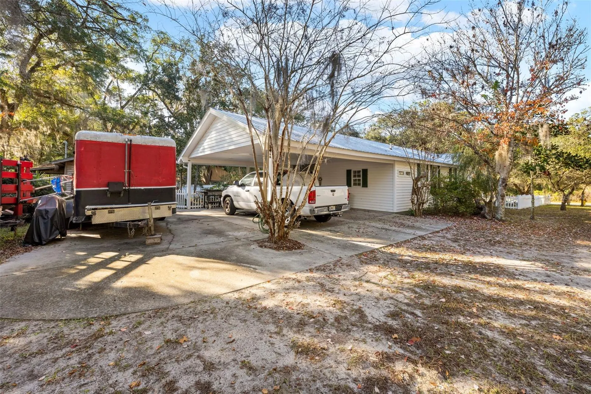 16 52nd Street Yankeetown FL 34498