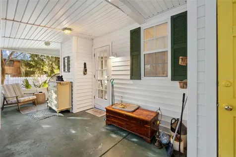16 52nd Street Yankeetown FL 34498