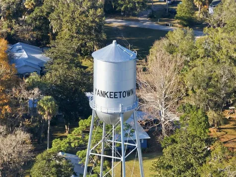 16 52nd Street Yankeetown FL 34498