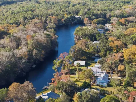 16 52nd Street Yankeetown FL 34498