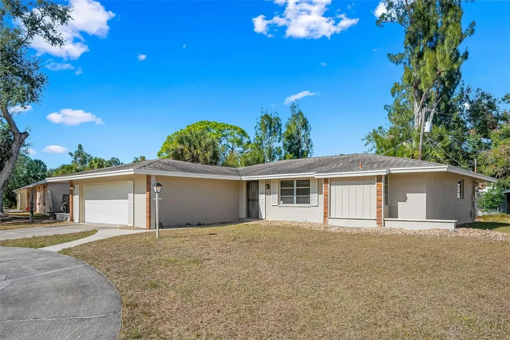 4927 Live Oak Drive Sarasota FL 34232