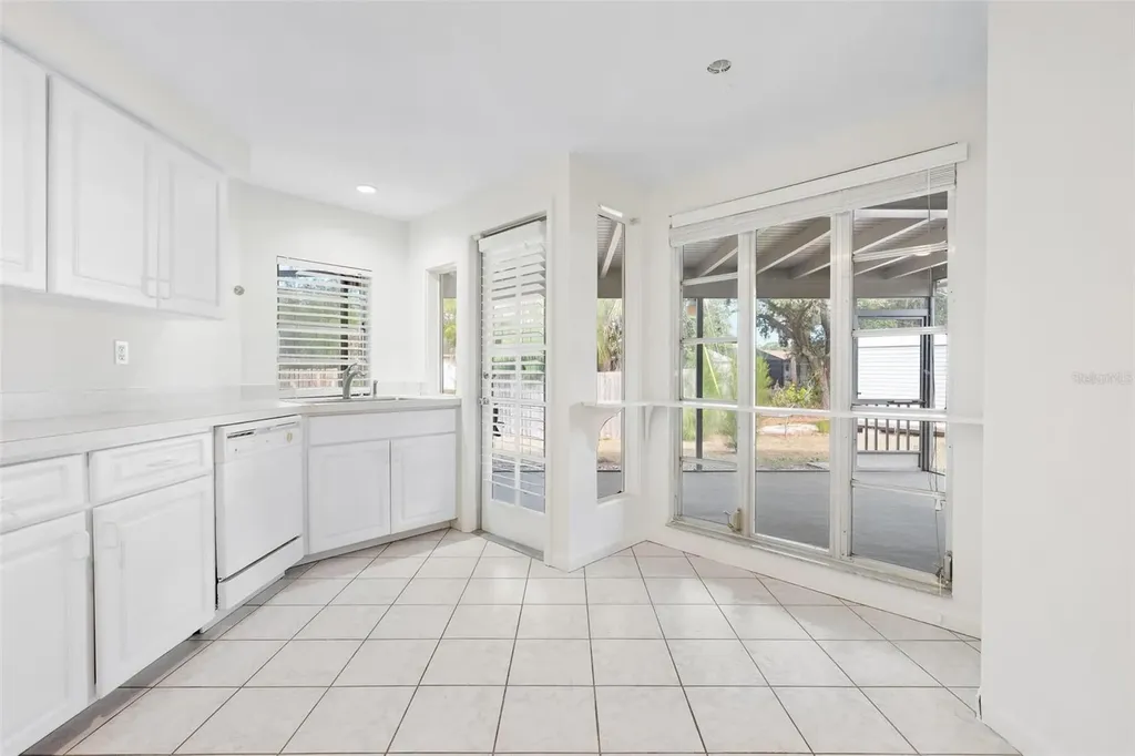 4927 Live Oak Drive Sarasota FL 34232