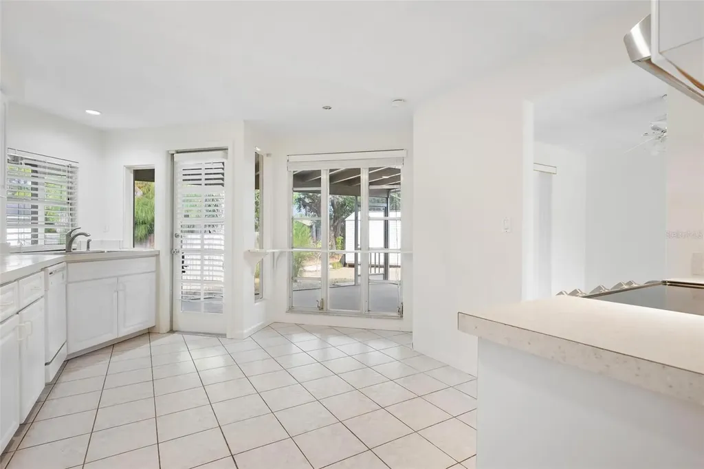 4927 Live Oak Drive Sarasota FL 34232