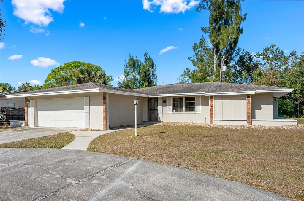 4927 Live Oak Drive Sarasota FL 34232