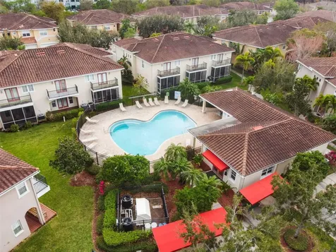268 Valencia Circle St Petersburg FL 33716