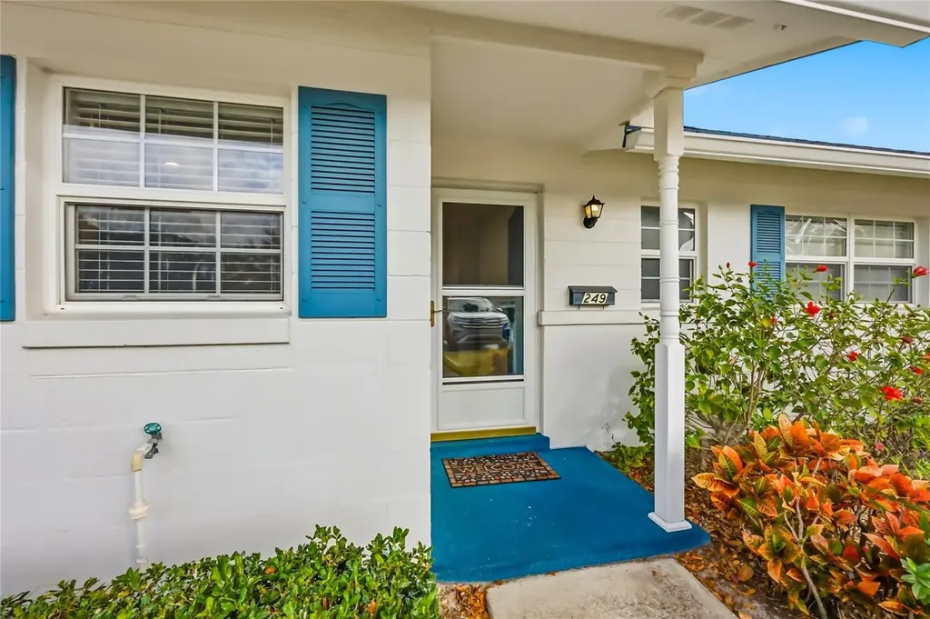 249 N Hill Avenue Deland FL 32724