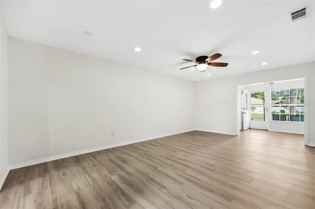 249 N Hill Avenue Deland FL 32724
