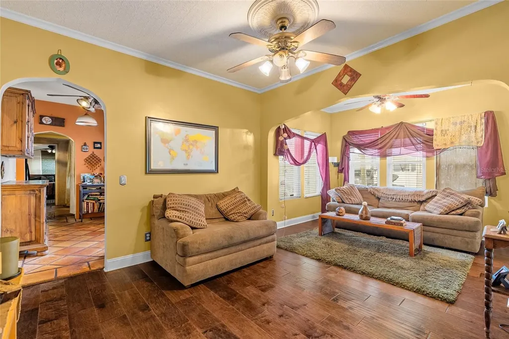 1321 28th Street N St Petersburg FL 33713