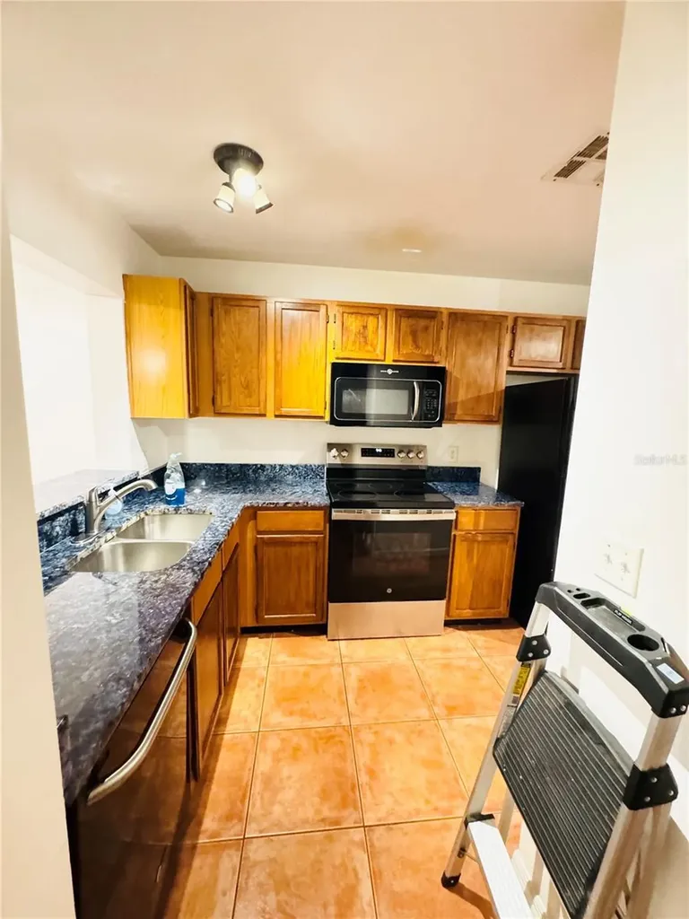 9517 Darien Avenue Orlando FL 32817
