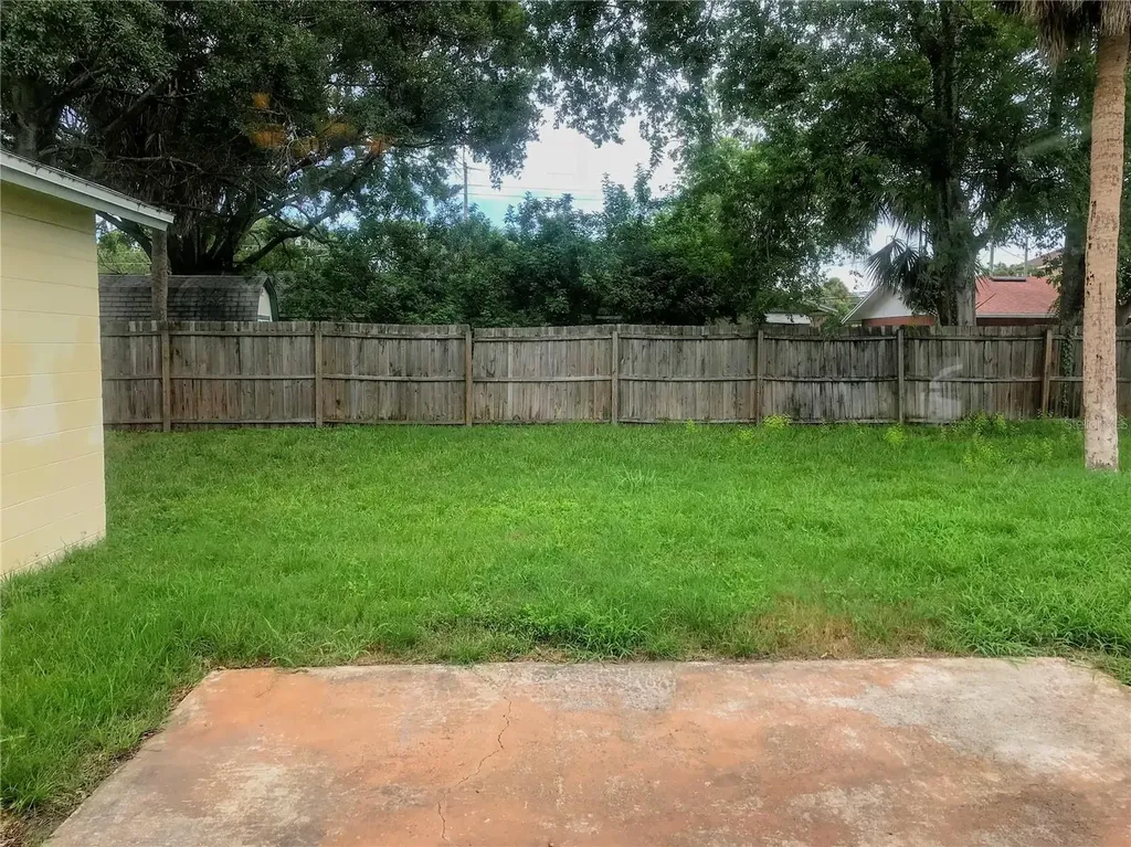 5005 Stolls Avenue Tampa FL 33615