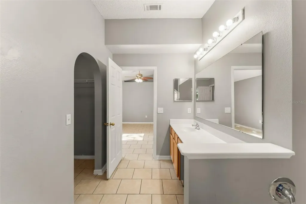 881 Vanderbilt Drive Eustis FL 32726
