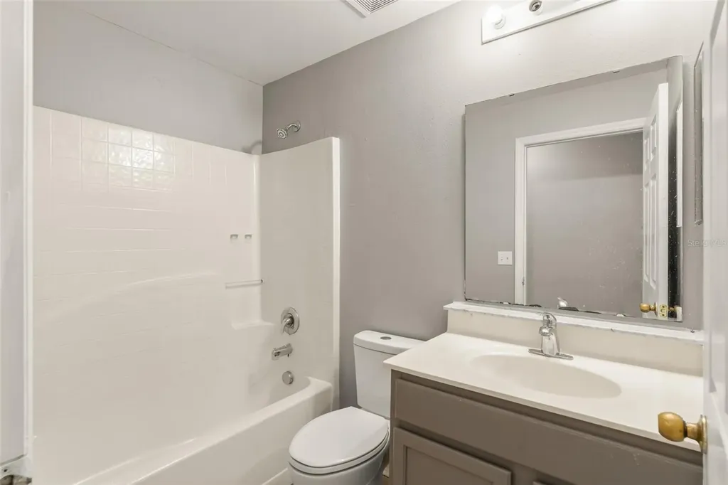 881 Vanderbilt Drive Eustis FL 32726