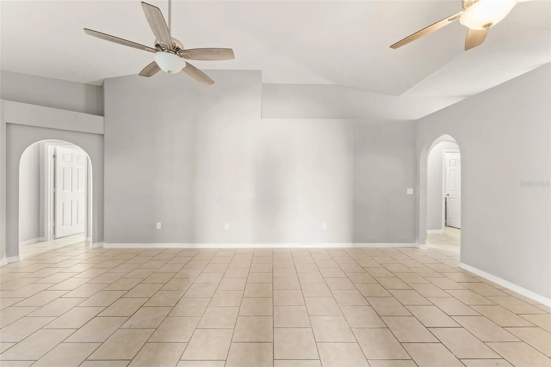 881 Vanderbilt Drive Eustis FL 32726
