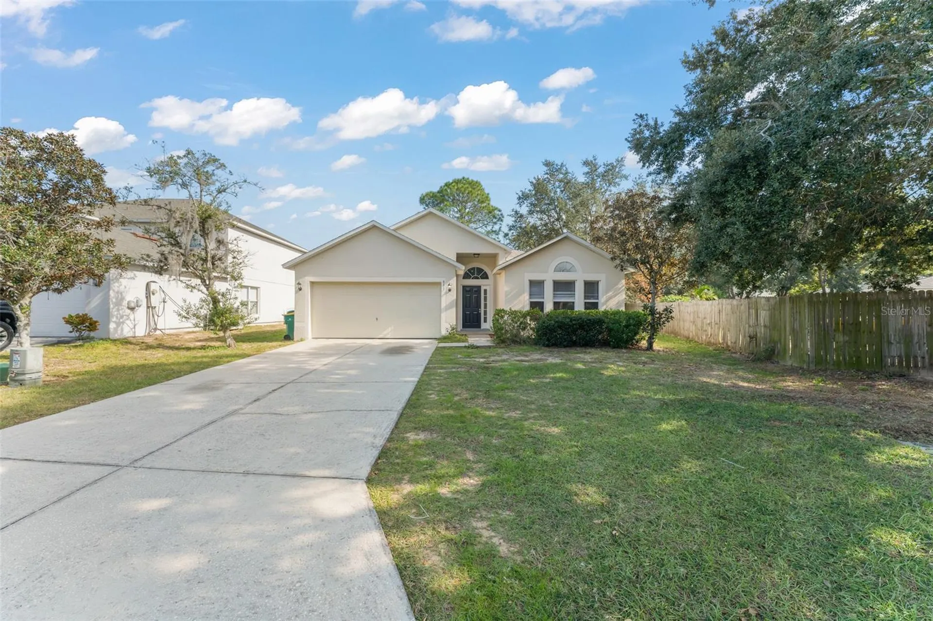 881 Vanderbilt Drive Eustis FL 32726