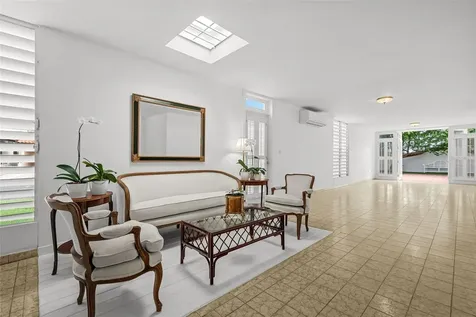 AF7 Villa Franca Barcelona Street Humacao PR 00791
