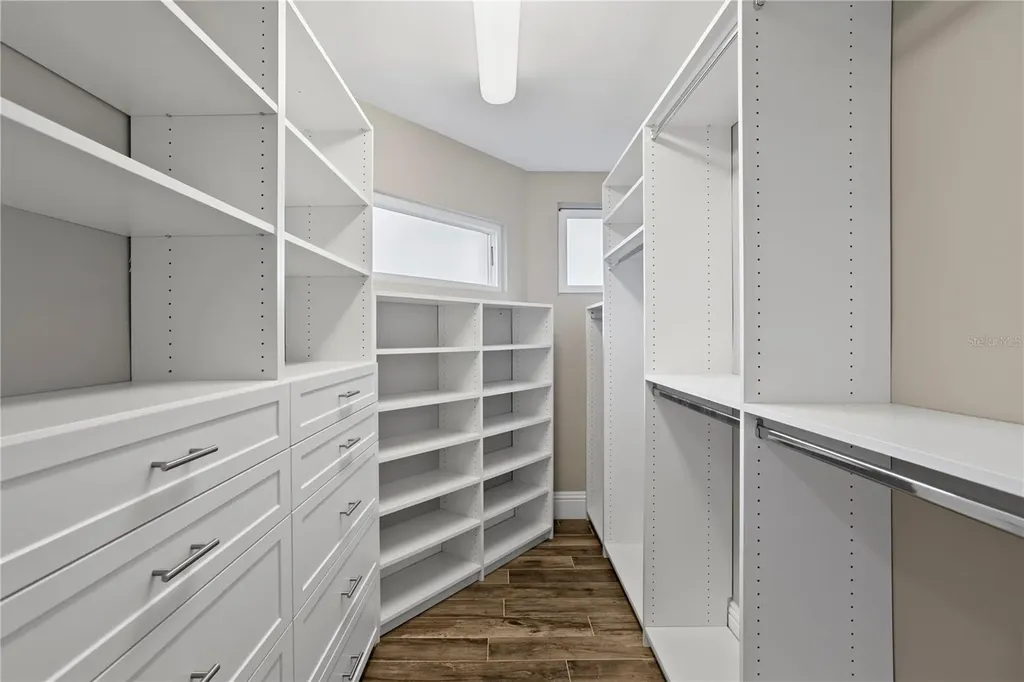 1320 52nd Avenue NE St Petersburg FL 33703