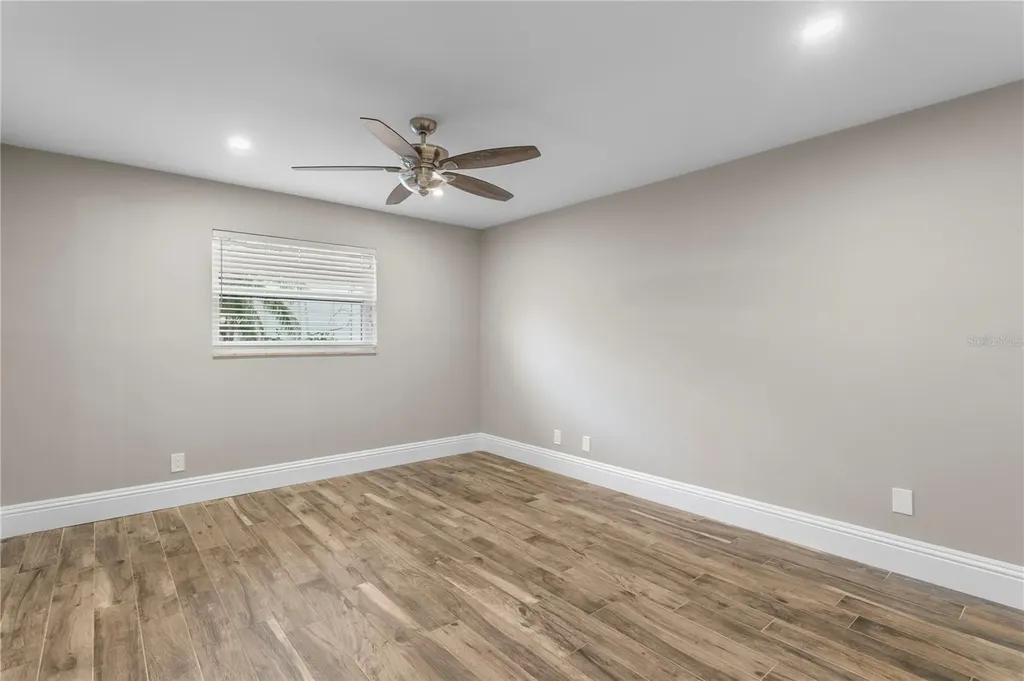 1320 52nd Avenue NE St Petersburg FL 33703