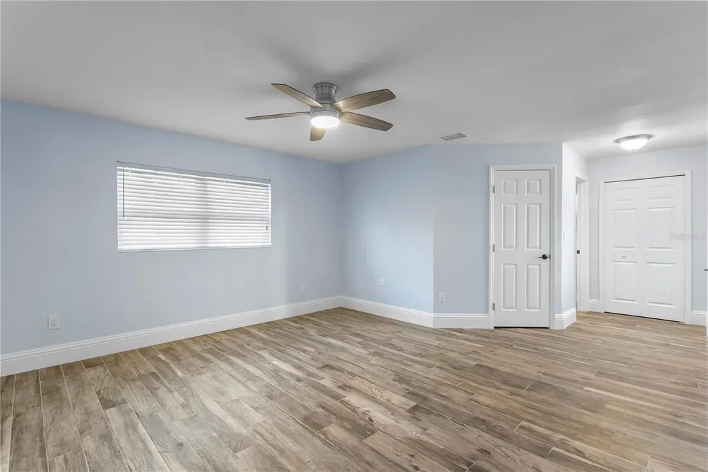 1320 52nd Avenue NE St Petersburg FL 33703