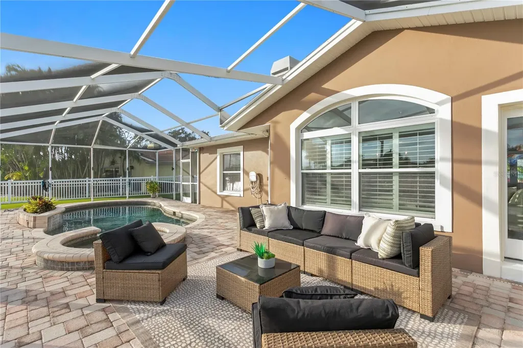 1320 52nd Avenue NE St Petersburg FL 33703