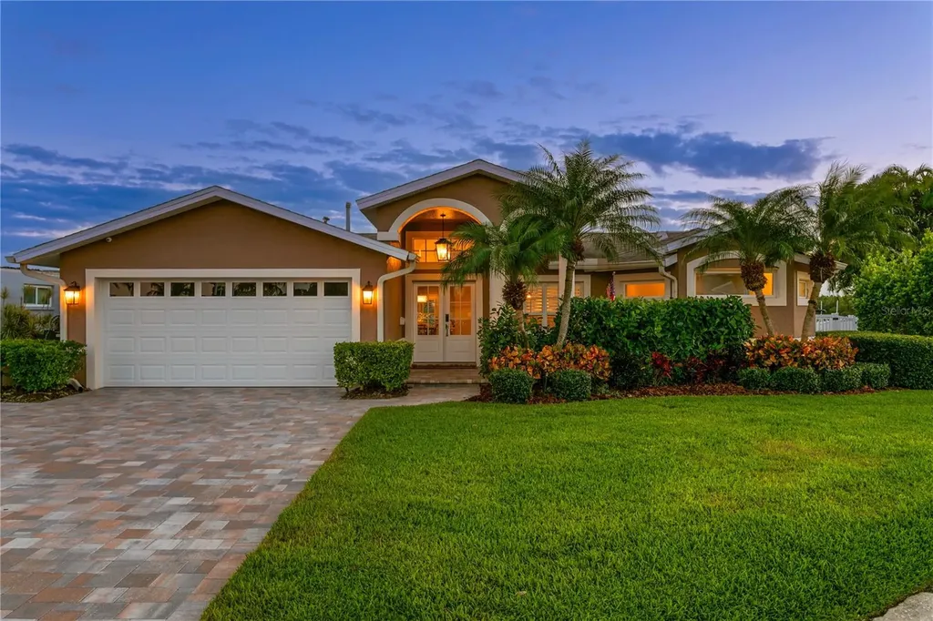 1320 52nd Avenue NE St Petersburg FL 33703
