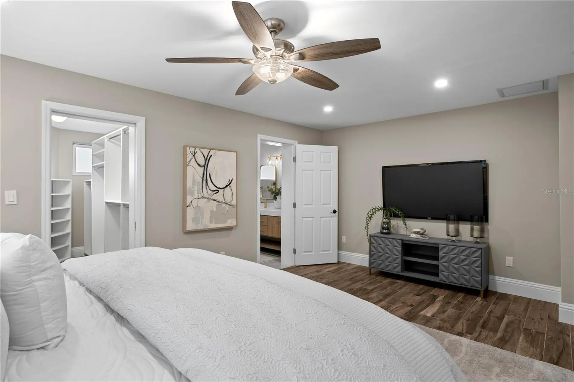 1320 52nd Avenue NE St Petersburg FL 33703