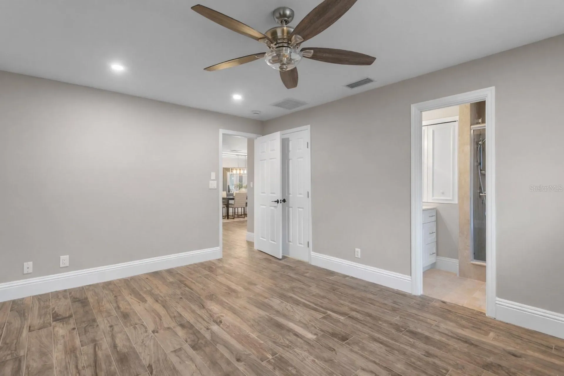 1320 52nd Avenue NE St Petersburg FL 33703