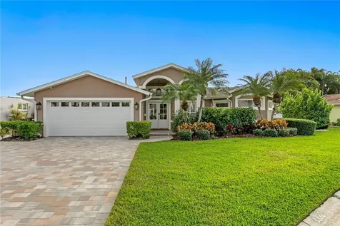 1320 52nd Avenue NE St Petersburg FL 33703