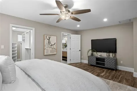 1320 52nd Avenue NE St Petersburg FL 33703
