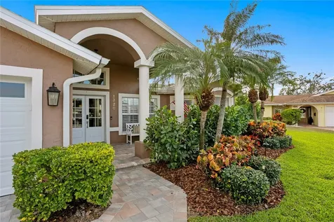 1320 52nd Avenue NE St Petersburg FL 33703
