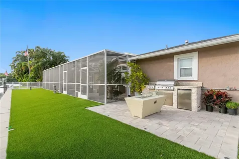 1320 52nd Avenue NE St Petersburg FL 33703