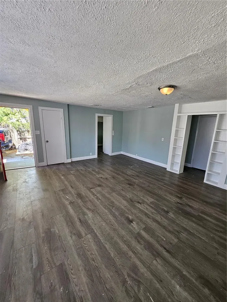 8305 N 13th Street Tampa FL 33604
