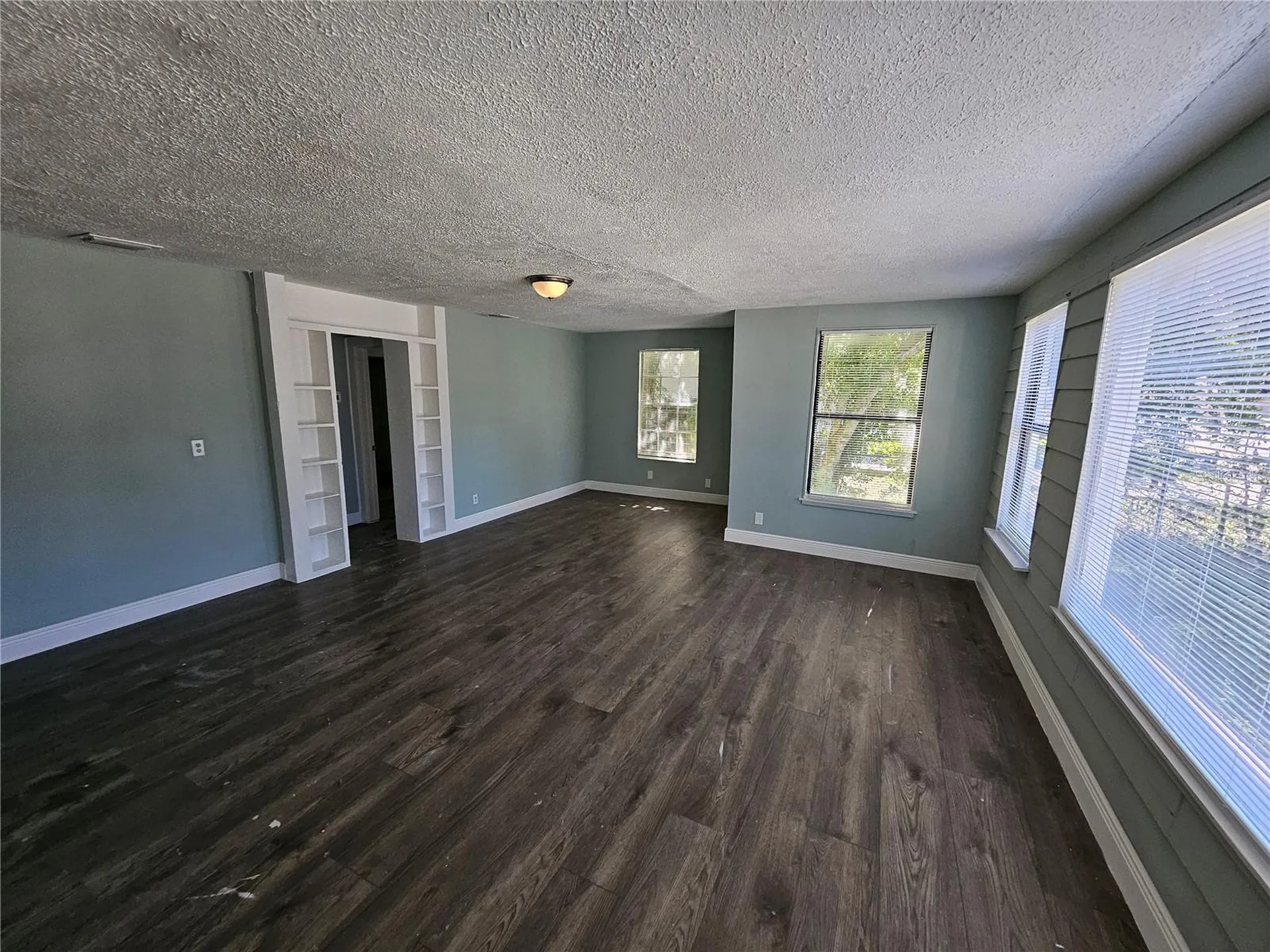 8305 N 13th Street Tampa FL 33604