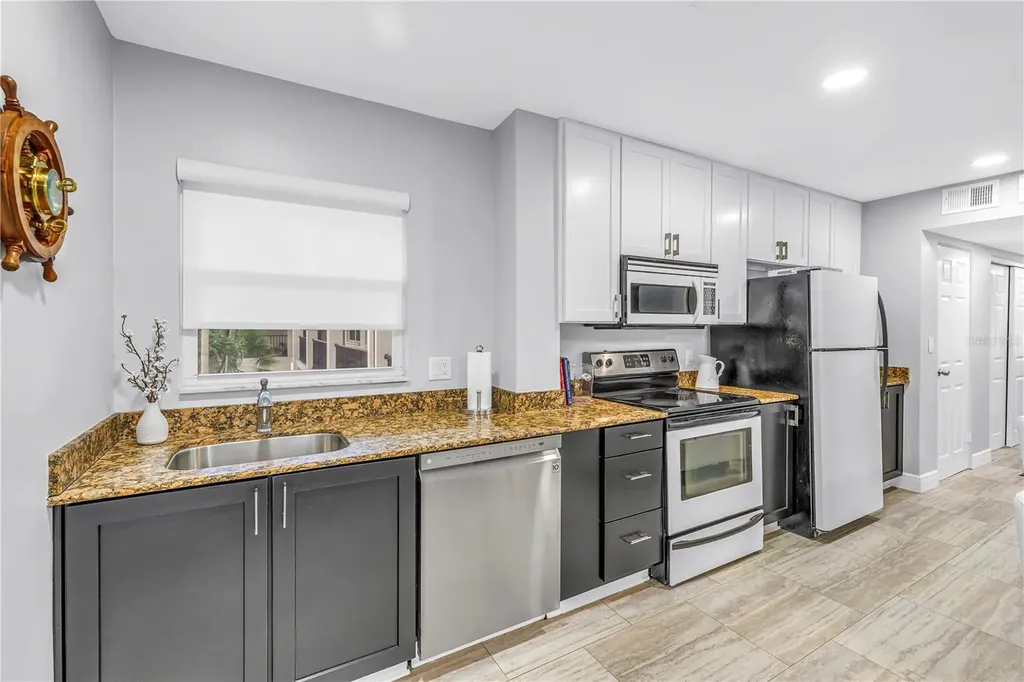 224 6th Avenue N St Petersburg FL 33701