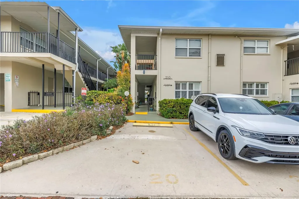 224 6th Avenue N St Petersburg FL 33701