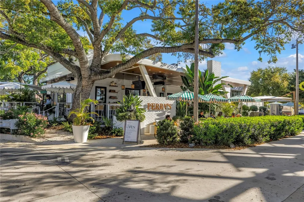 224 6th Avenue N St Petersburg FL 33701