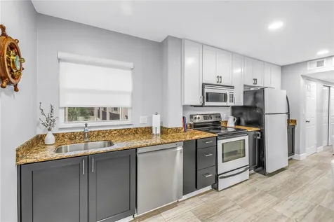 224 6th Avenue N St Petersburg FL 33701