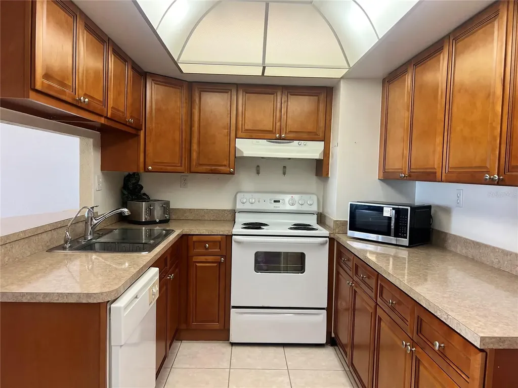 400 Island Way Clearwater FL 33767