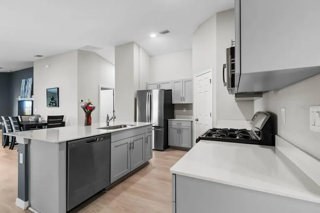 5424 Summer Sunset Drive Apollo Beach FL 33572
