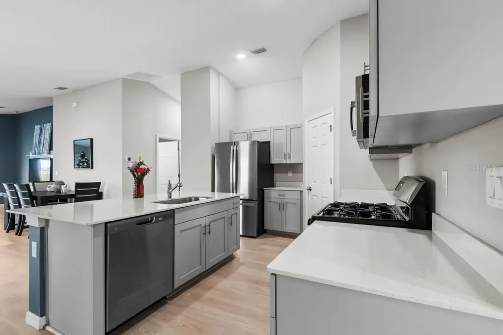5424 Summer Sunset Drive Apollo Beach FL 33572