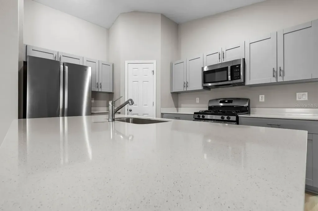 5424 Summer Sunset Drive Apollo Beach FL 33572
