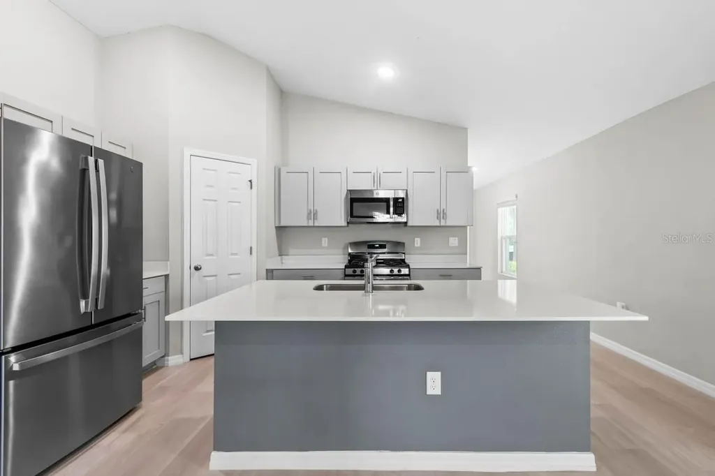 5424 Summer Sunset Drive Apollo Beach FL 33572