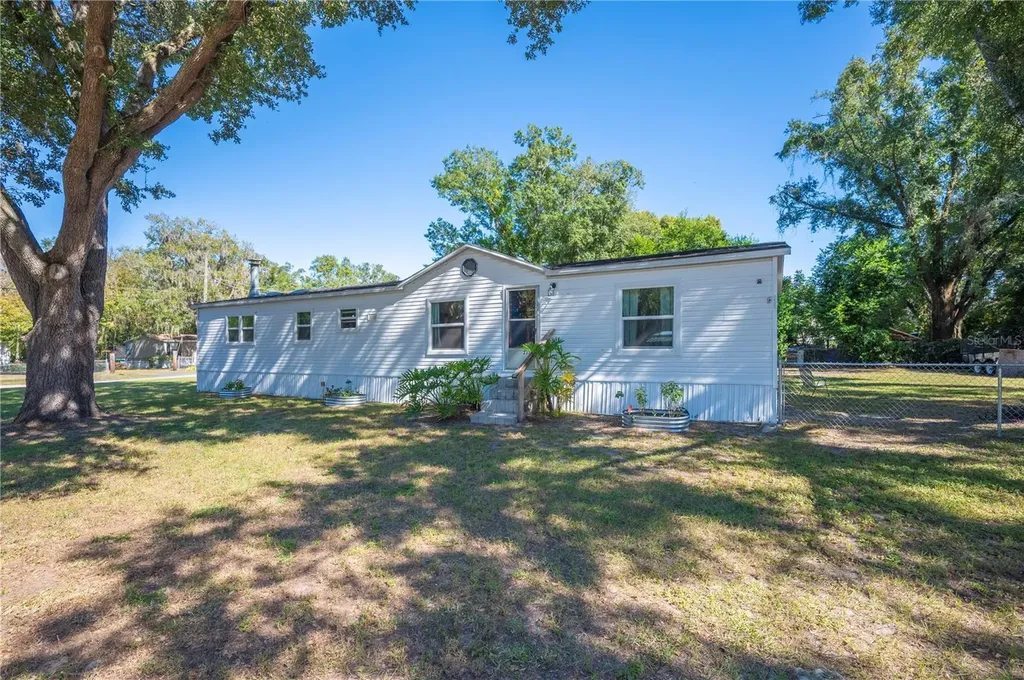 232 W Temple Circle Winter Haven FL 33880