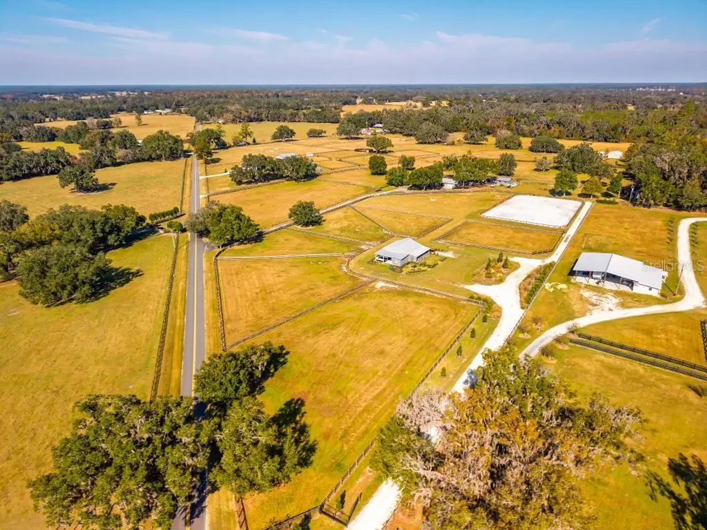 15305 NW 112th Place Road Morriston FL 32668