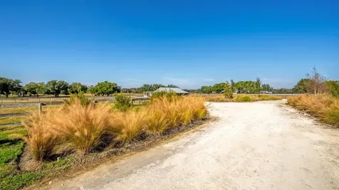 15305 NW 112th Place Road Morriston FL 32668