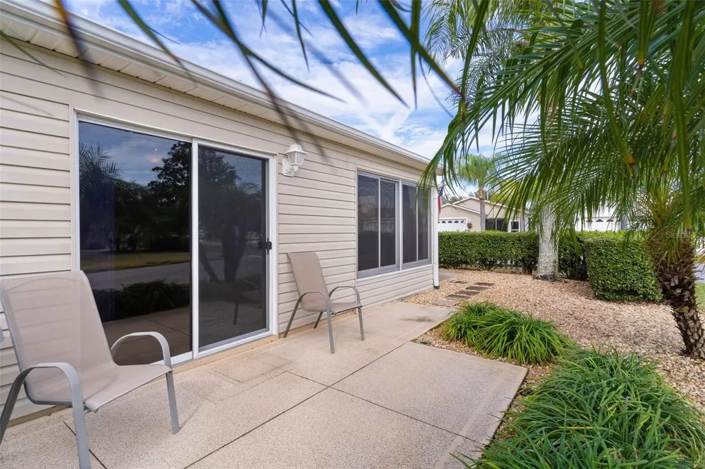 2306 Oak Bend Place The Villages FL 32162