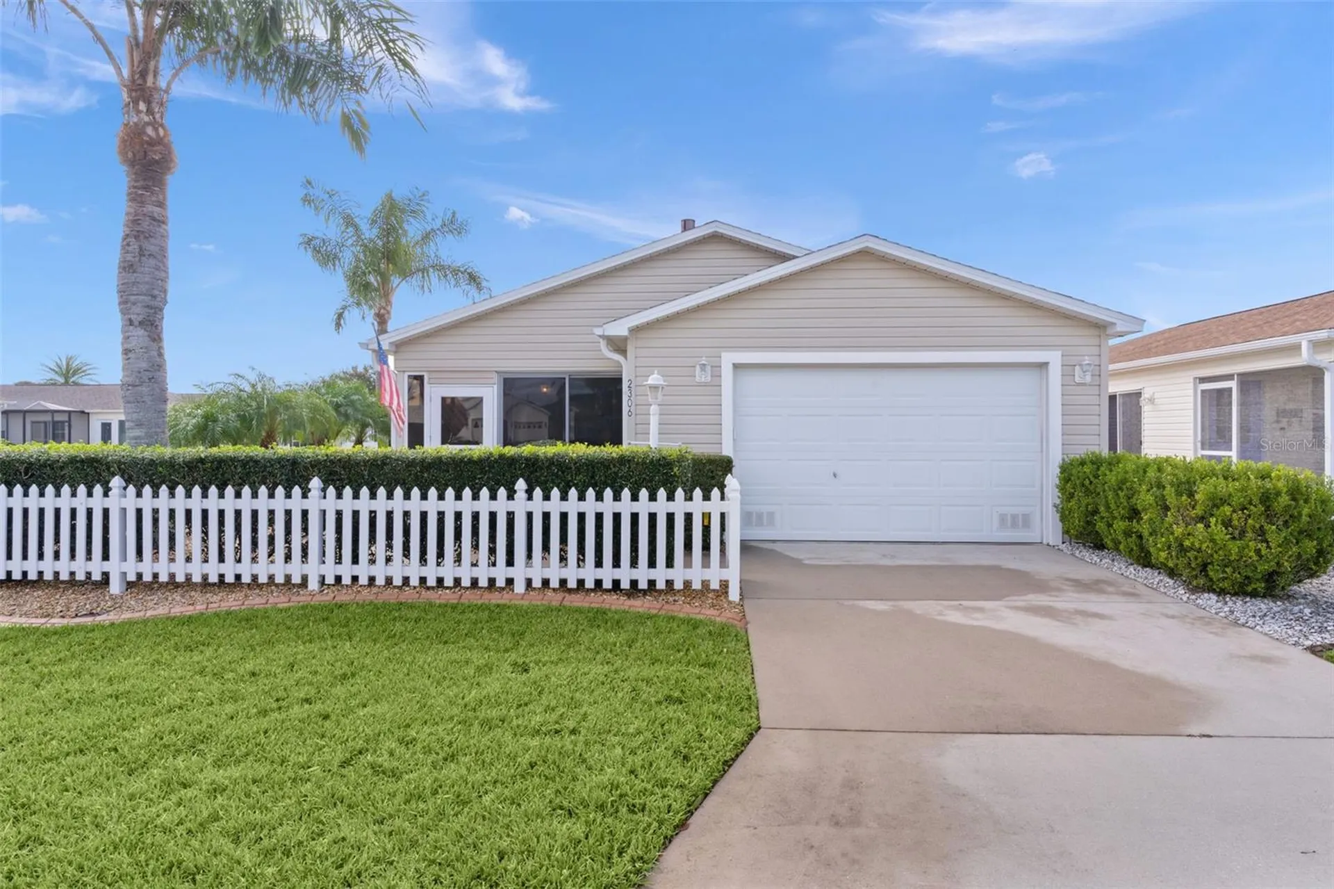 2306 Oak Bend Place The Villages FL 32162