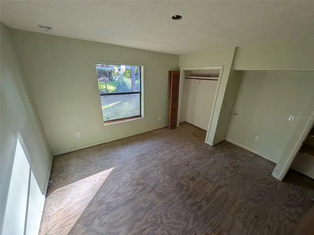 161 Riley Lake Drive Hawthorne FL 32640