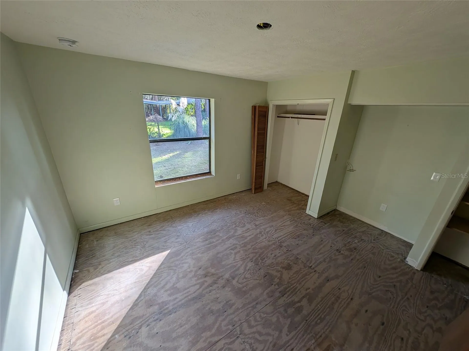 161 Riley Lake Drive Hawthorne FL 32640