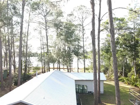 161 Riley Lake Drive Hawthorne FL 32640
