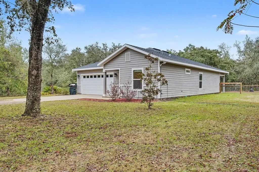 8291 NE 118 Terrace Bronson FL 32621
